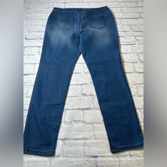 D. Jeans Classic Blue Denim Jeans. Straight Leg. Size 14. #Jeanswithstretch - Picture 4 of 6